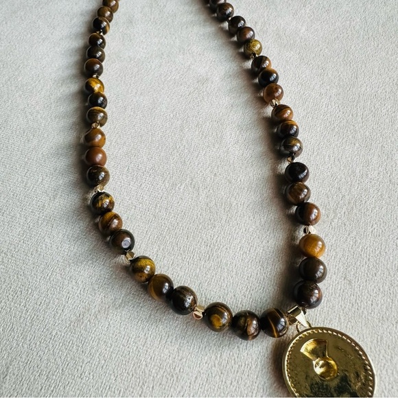 Genuine Tiger Eye Bead Necklace 18k Gold Plated Lion Pendant 18 Inches - Picture 14 of 17